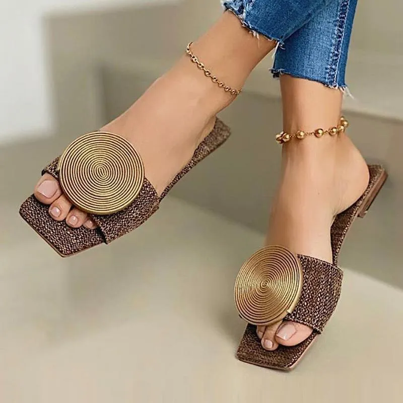 Comfybear™Solid Round Buckle Decoration Flat Sandals