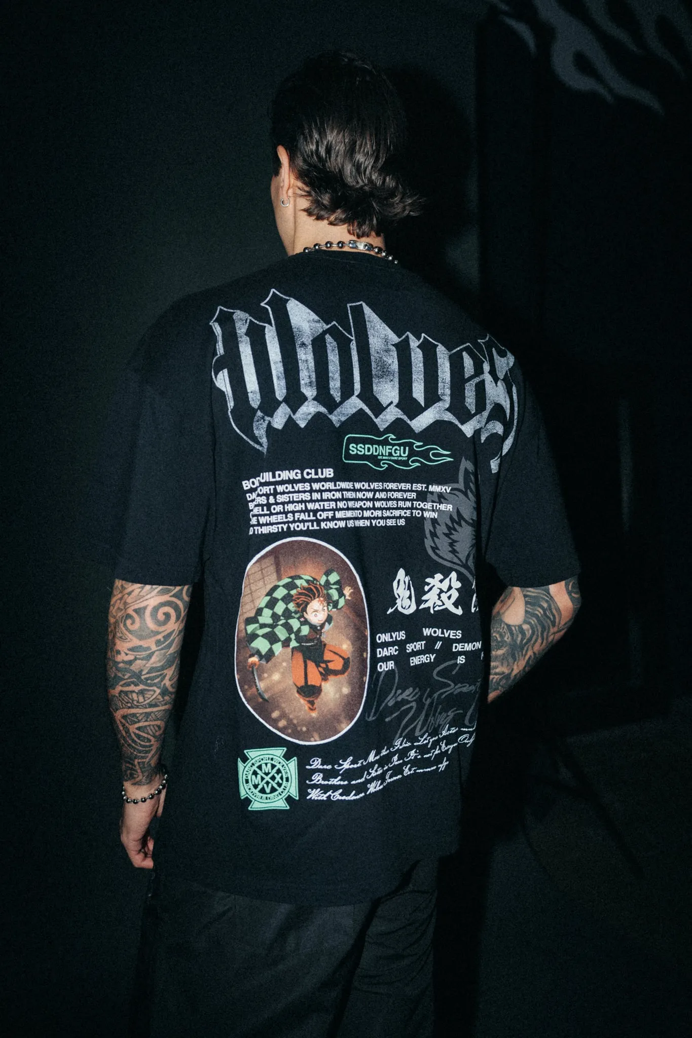 Falling "Premium" Oversized Tee in Black