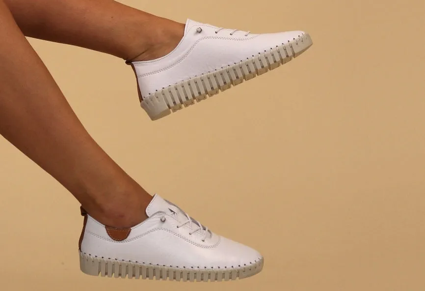Flamborough leather Plimsoll