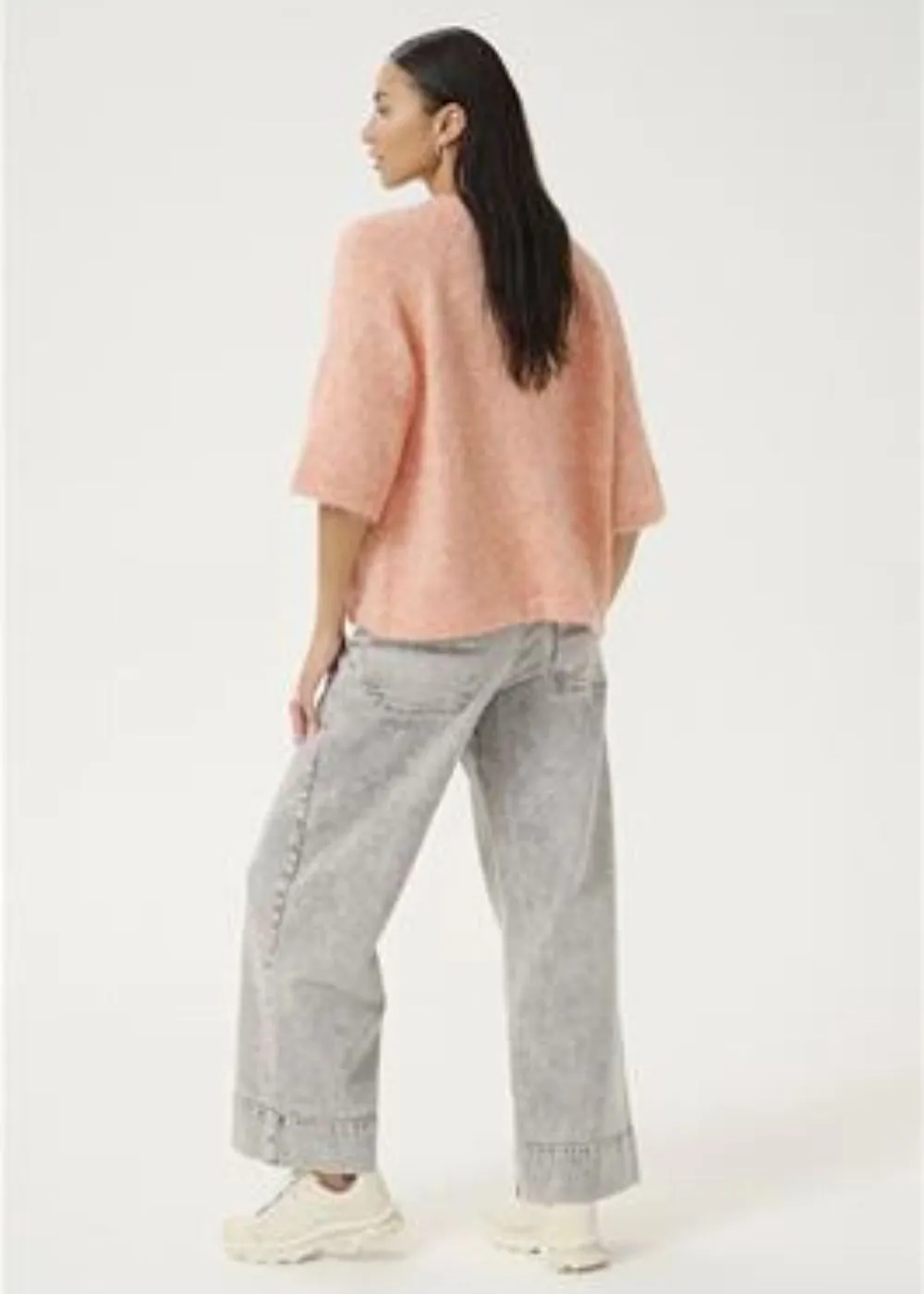 KA EMILIE V-NECK PULLOVER
