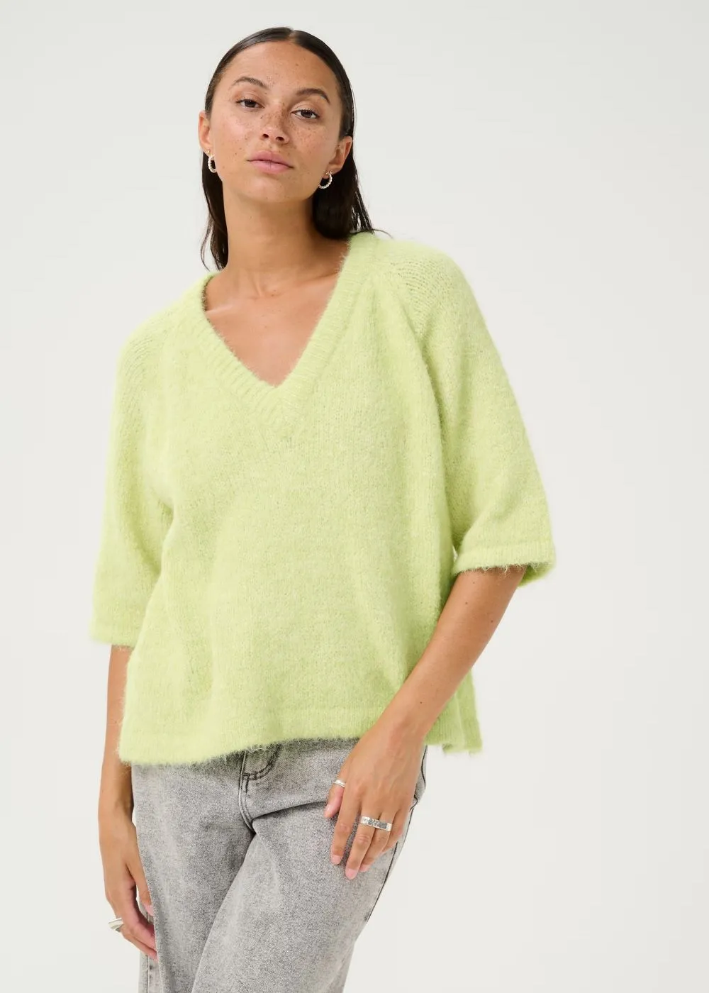 KA EMILIE V-NECK PULLOVER
