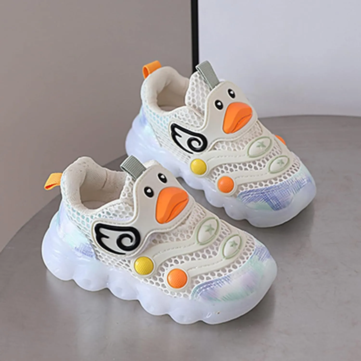 Toddler Girls Boys Light Up Sports Shoes Flashing Sneakers Lightweight Mesh Breathable Slip On Toddler Shoes