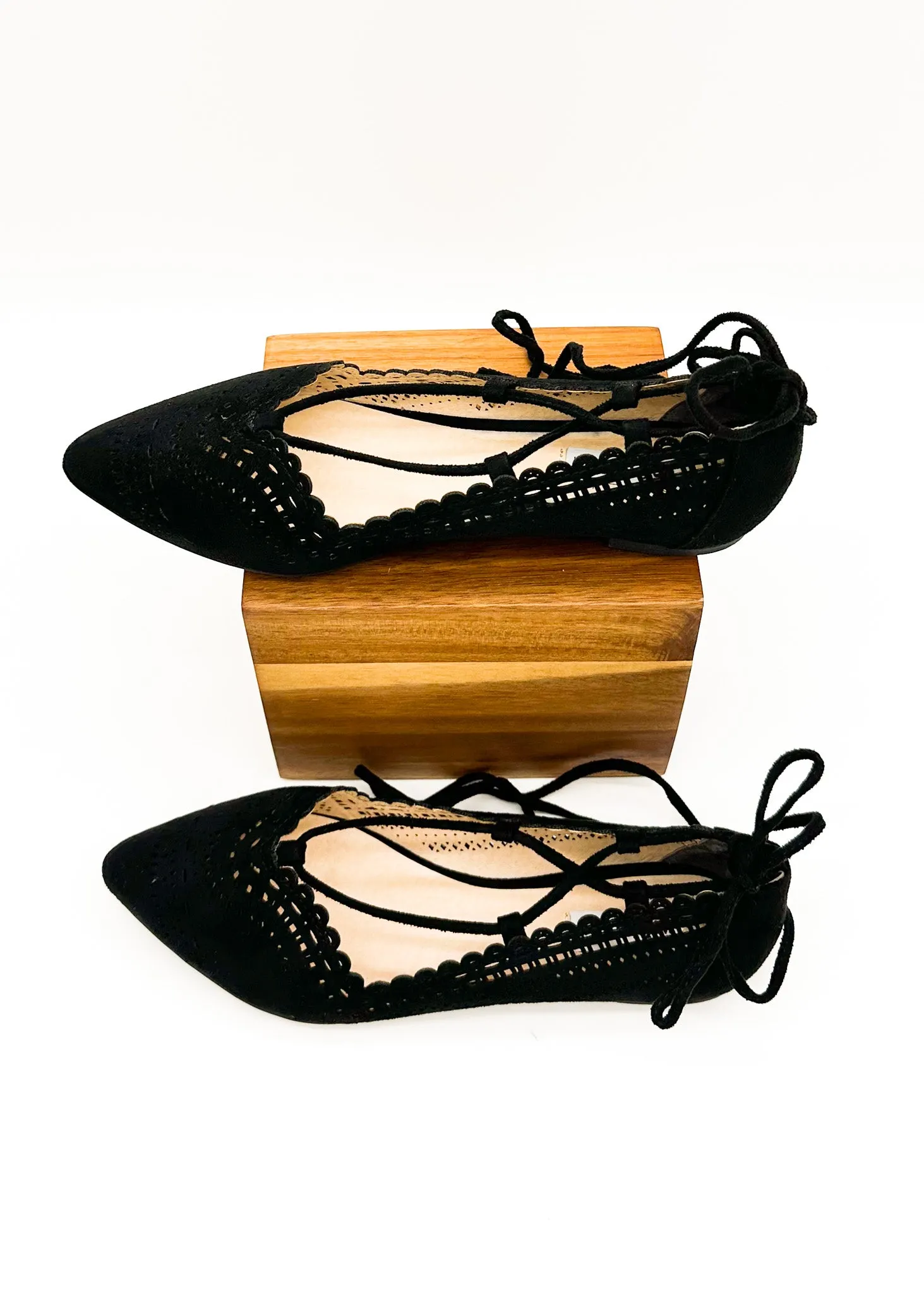 Waati Tie Ankle Ballet Flats